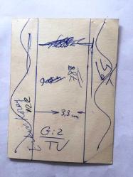 ERKİN KORAY'IN ORİJİNAL FOTOĞRAFI - 12 x 9 cm EBADINDA - ERKİN KORAY ASYA MODELİ MONTUNUN CEPLERİNE ELİNİ KOYUP AYAKTA POZ VERİRKEN ÇEKİLMİŞ BİR KARE