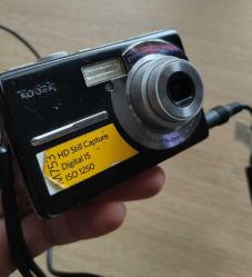 2 Adet Kodak Easyshare Kamera ve Kodak Şarj Aleti