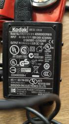 2 Adet Kodak Easyshare Kamera ve Kodak Şarj Aleti