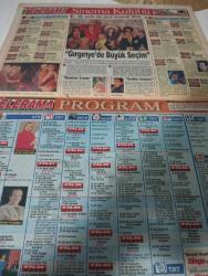 SABAH MELODİ GAZETESİ VE SABAH TELERAMA GAZETESİ KADINLARA ÖZEL - 15 Haziran 1994 -Karikatürler-Walt Disney/Boncuk-Mort Walker-Dick Browne/Bizim Aile-Tom Armstrong/Marvin-Graham Allen-John Dodd/Kral Kedi-Süleyman Turan/Dön Artık-Astroloji-Bülent Kısa-Klinik-Meltem Pusat-Telerama Programı-Sabah Filmleri-Öğlen Filmleri-Akşam Filmleri-Erdoğan Sevgin-yalan rüzgarı-dostluk görevi-ateş bacayı sardı-aziz ahmet-radyo sanatçıları konseri-emel sayın-siyah taşkent-ayşe taş-ibrahim şeker efe-bela altın-tahir Engin içöz-zekai tunca-bu film kaçmaz-gırgıriye de büyük seçim-pelin körmükçü-muazzez ersoy-poşetteki cesetler-mehmet Ali yula-ali poyrazoğlu-çıplak silahla çizgi bizim haşmet-levent tülek-ekonomi dünyası-üniversite sınavları-nazmi kal-nihal aykaç-yücel özden-altın zincir evliliği-mayo rehberi-buzdolabınız hoş koksun-kalça bakımı-dişiniz ağrıyorsa-eyvah düşüyorum-gerçek hikayeler-öğretmen zeynep-hülya avşar-açık lise-huzura doğru