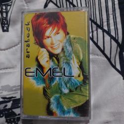 Emel müftüoğlu kaset arabesk