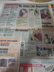 SABAH MELODİ GAZETESİ VE SABAH TELERAMA GAZETESİ KADINLARA ÖZEL - 27 Şubat 1993 -Karikatürler-Walt Disney/Boncuk-Mort Walker-Dick Browne/Bizim Aile-Tom Armstrong/Marvin-Graham Allen-John Dodd/Kral Kedi-Süleyman Turan/Dön Artık-Astroloji-Bülent Kısa-Klinik-Meltem Pusat-Telerama Programı-Sabah Filmleri-Öğlen Filmleri-Akşam Filmleri-Erdoğan Sevgin-Fenerbahçe altay-klipteki sevgili-gecenin rengi-Serpil çakmaklı-çiğdem tunç-mehmet Ali erbil-bora erdem-atilla atasoy-alpay-gülay atığ-Çatalca belediye başkanı-karanfil deste gider-nurseli idiz-emel sayın-coşkun açıkgöz-nurhan damcıoğlu-kitap kurdu-Selim ileri-Gencay gürün-müzeyyen senar-safiye ayla-afişe edipoğlu-sevim tanürek-sevim çağlayan-ümit şener-ilhan şen-şazdan adanalı-suna sunay-enver daniş-abdullah yüce-mustafa keser-hayatı roman-aynur aydan-kar yemem neden yasak-bu acıya can dayanmaz-haluk kurtoğlu-türkan şoray-günah bende mi-ağlayan kadın-aile komedisi-leyla ile mecnun-tarık akan-yastık kavgası-kötü alışkanlıklar-kanto sever misiniz