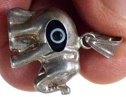 OSMANLI SON DÖNEMİ ORİJİNAL MÜTHİŞ İŞÇİLİKLİ FİL FİGÜRLÜ NAZARLIKLI GÜMÜŞ KOLYE UCU 2F1İL1