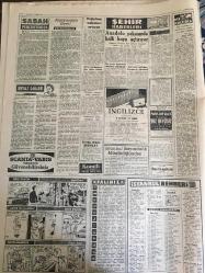 YENİ SABAH GAZETESİ 1 TEMMUZ 1961 YIL :24 SAYI :8008---Düzce de 30 köyü sel bastı :Yirmi ev yıkıldı: 500 e yakın ev tahliye edildi 50 bin dönüm ekili arazi su altında kaldı  --Francala 80 gram ufaldı --AP ,Genel merkez olarak Anayasaya  Evet  diyor --Irak , bu hafta sonu Kuveyt e saldırabilir --Piyasa bekleyiş devresine girdi ---Anayasaya Evet !:Siyavuşgil --Radyo Programları ---ABD Temmuz da Fezaya İkinci Pilotu Yollayacak ---Dünyanın en garip doğum vakaları --Japonya da Geyşaların hali ve aşk cinayetleri ---1961 Transferi Bugün Başlıyor --Gürsoytrak ihtisasa kıymet verildiğini sanıyorduk dedi ---Remondininin Metin e Teklifi 415 Bin Lira --Üniversiteler Spor Haftası Açılıyor --Kaza yapan Amerikalı Türkiye de yargılanacak --ticaret ahlakı tekrar düzene sokulmalıdır --