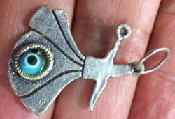 OSMANLI SON DÖNEMİ ORİJİNAL MÜTHİŞ İŞÇİLİKLİ MEVLANA FİGÜRLÜ NAZARLIKLI GÜMÜŞ KOLYE UCU 3M2E1V1