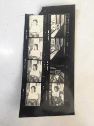 ERKİN KORAY'IN EŞİ ÖZDEN KORAY'IN ORİJİNAL 4'LÜ FOTOĞRAF SETİ - 2 ADET 18 x 12 cm EBADINDA ve 2 ADET İÇİNDE KÜÇÜK KARELER HALİNDE POZLAR OLAN 21 x 18 cm ve 18 x 9 cm EBADINDA FOTOĞRAF (KÜÇÜK KARELER İÇİNDE KIZI DAMLA KORAY'IN DA FOTOĞRAFI GÖRÜLMEKTEDİR), 1985