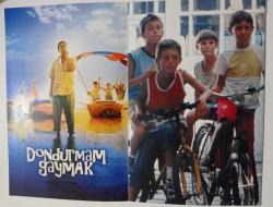 DONDURMAM GAYMAK - Film hakkında • Yorumlar • Fotoğraflar ( 3 kademe açılır ) ~ #.. BROŞÜR..#