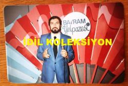 SEZEN CUMHUR ÖNAL'IN ORİJİNAL FOTOĞRAFI- 13 x 9 cm EBADINDA - SEZEN CUMHUR ÖNAL'IN BAYRAM YELPAZESİ PROGRAMINDAYKEN ÇEKİLMİŞ BİR FOTOĞRAFI