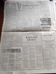 Cumhuriyet Gazetesi - 6 Eylül 1959 - Hariçten Gazel Yazan Nadir Nadi Köşe Yazısı - Kıbrıs Müzakereleri Tekrar Çıkmaza Girdi - Devlet Geliri Arttı - CHP Toplantılarında İktidar Tenkit Edildi - Irak Kasım Hükümeti İle İlk Anlaşmayı İmzaladık - Laos'ta Fevkalade Hal İlan Edildi - İskenderun Yasak Bölge Olmaktan Çıktı - Ortadirek Yazan Yaşar Kemal Yazı Dizisi - Sovyet Rusya Diktatörü Nikita S. Hrutçef Yazan Roy MacGregor Hastle Yazı Dizisi -  Arjantin Cumhurbaşkanı Asi Generale Boyun Eğdi - Ağalar Beyler Şeyhler Ve Demokrasi Yazan Yaşar Kemal -  Resimli Roman Azrail Der Ki Yazan Suat Taşer Resimleyen Hüseyin Mumcu - Haftanın Şakaları Yazan Burhan Felek - Koruyucu Melekler Çizgi Roman - Bay Oscar Karikatür - Profesör Nimbüs'ün Maceraları Çizgi Roman - Fenerbahçe Vefa'yı Dün Net Mağlup Etti 5 1 - Cezmi Or Müsabakalarının İlk Gününde Dereceler Düşük - Yelken Birincilikleri Bugün Nihayet Eriyor - Deniz Kulübünün Yüzme Yarışları - İstanbulspor 3 Karagümrük 0 - Tamek - Gençler Sutopu Maçları