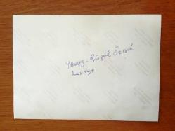 PİYANİST ŞANTÖR YAVUZ ÖZIŞIK'IN ORİJİNAL FOTOĞRAFI - 17,5 x 13 cm EBADINDA - YAVUZ ÖZIŞIK ve EŞİ BİRGÜL ÖZIŞIK AMERİKA'DA LAS VEGAS CADDELERİNDE MEŞHUR CASİNO MEKANLARININ ÖNÜNDE POZ VERİRLERKEN ÇEKİLMİŞ BİR HATIRA FOTOĞRAFI