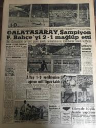 YENİ SABAH GAZETESİ 26 HAZİRAN 1961 YIL :24 SAYI :8003---Bir motor infilak etti ,6 gemici öldü: Rumeli Feneri açığında gemi leşi avlayan Babacan motorundaki  dinamitin patladığı zannediliyor --Bölükbaşı ,DP lileri CKMP ye davet etti ---Yol kazasında iki kişi öldü --Mahkumlara iş yurtları kuruluyor ---Gülek hadisesi dün Adana da konuşuldu ---Zile de beş kişi selde boğuldu ---İlim Heyeti de Atlatsın :Siyavuşgil  --Radyo Programları ---Büyük sahra için Araplar arasında anlaşmazlık çıktı --Kore harbinde ölenlere Liyakat nişanı verilecek ---Galatasaray ,Şampiyon Fenerbahçe yi 2-1 mağlup etti --Altay 1-0 yenilmesine rağmen milli ligde kaldı ---Yeşildirek :1 Toprakspor :0--Güreş de  büyük hamle yapılıyor --2406 kişi pasaport aldı --Kaçakçı kadınlar memuru dövdü --TMG Teşkilatı yeni anayasa için evet dedi --