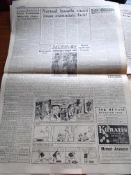 Cumhuriyet Gazetesi - 28 Aralık 1959 - Otomobil Almaktadır İsteyen CHP'li Mebuslar Gruba Hakim Oldular - Atatürk'ün Ankara'ya 40. Geliş Yıldönümü Kutlandı - İki Gazeteci Naim Tirali Ve Selami Akpınar Bugün Cezaevine Giriyor - Rauf Denktaş İktisadi Yardım İçin Dün İstanbul'a Geldi - Mülkiyelilerin Tarihi Kıyafetleri Fotoğraf - Aşk Eceli Yendi Çeviren Hamdi Varoğlu Yazı Dizisi - Seyahatin Neticeleri Yazan Fred J. Zusy - Sovyet İktisadiyatında Beliren Huzursuzluk - Suriye'de Komünist Teşkilatı - Görünmeyen Düşman Çeviren Hatice Vildan Yazı Dizisi - Koruyucu Melekler Çizgi Roman - Bay Oscar Karikatür - Profesör Nimbüs'ün Maceraları Çizgi Roman - Türkiye Boks Şampiyonasında Hadiseler Oldu - Atatürk Koşusu Yapıldı - Beşiktaş Hacettepeyi  Çok Güç Yenebildi - Fenerbahçe Voleybolda Bakırköyü 3 1 Yendi - Harb Okulu Türkiye Hentbol Şampiyonu - Galatasaray 1 İstanbulspor 0