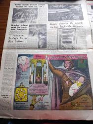 Cumhuriyet Pazar Gazetesi - 28 Şubat 1954 - Hadiselerden İlhamlar - Yaşadığımız Şehir Bir Denizkızı Heykeli Bulundu Yazan Kazım Kip - Karikatür - Haftanın Ansiklopedisi - Küçük Kral Karikatür - Haftanın Şakaları Yazan Burhan Felek - Eğlencelik Köşesi - Tarihten Fıkralar Derleyen Hakkı Ercan - Dünya Mizah Edebiyatından Kadınlar Adası Yazan Heltai Jenö - Dawn Addams Prenses Oluyor - Necla Ateş Aşkı Paraya Tercih Etti - June Haver Manastıra Kaçtı Manastırdan Kaçtı - İlk Türk İtalyan Filmi Safiye Sultan -  Çılgınlar Cehennemi Filminden Bir Sahne - Ev Kadın Moda Köşesi - Hikaye İstanbul'da Bir Parisli Yazan Cenap Ozankan - Bir Romancının Hayat Romanı - Yıldızlar Yanıp Tükeniyor Sonra Yeniden Doğuyorlar - Roman Çiftliğe Bir Yabancı Geldi Yazan Mika Waltari - Kurtlar Arasında Büyüyen Çocuğun Fazladan İki Kurt Dişi Var - Moda Olan Yeni Bir Spor Buz Banyosu - Atomla İşleyecek İlk Elektrik Fabrikası İngiltere'de Kuruluyor - Sara'ya Karşı İlaç Bulundu - İster İnan İster İnanma Çizen Ripley