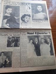 Cumhuriyet Gazetesi - 17 Ağustos 1952 - Yedi Dakika Yazan Doğan Nadi - Ali Ulvi Karikatür - Bu Yıl Bütün Dünyada Niçin Sinek Yok - Bir Batı Akdeniz Yolculuğu İntibaları - Avrupa Kadını Ne Düşünüyor Yazan Feyyaz Tokar - Haftanın Şakaları Yazan Burhan Felek - Tatlı Söz Güler Yüz Köşesi - Oteldeki Güzel Kız Acaba Janet Leigh Mi Fotoğraf - Venedik Kuşu Eva Bartok - Cumhuriyet Hollywood'da Yazan Haluk Durukal - Bir Fransız Yıldızı Martha Mereadier Fotoğraf - Kadın Ve Moda Köşesi - Büyük Bestekar Franz Liszt'in Altmış İki Yıllık Sanat Hayatı Yazan Doktor Samih Nafiz Tansu - Küçük Hikaye Köydeki İnsanlar Yazan Cevad Tevfik Enson - Tepkili Uçaklardan Sonra Eski Tip Uçaklar Maziye Karışmak Üzere - Kadın Vücudunun İdeal Ölçüleri Nelerdir - Gelin Şimdi De Merihe Gidelim - İster İnan İster İnanma Çizen Ripley - Texas Devletinin İlk Başkanı David G. Burget Amerika'nın İstiklali İçin İlk Kurşunu Atan Adamdır - Sepette Gezmeye Mecbur Kraliçe - Amerika'da Bloxi  Şehri Üzerinde Şimdiye Kadar 8 Bayrak