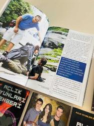 Açlık Oyunları Serisi Yan Kitapları Toplam 6 Cilt Açlık Oyunları Resmi Film Kitabı / Haraçları Tanıyalım / Rehberi / Dünyası / Alevler İçindeki Kız