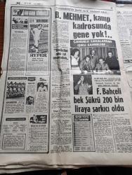 Hürriyet Gazetesi - 19 Mart 1974 -  Maliye Bakanı Deniz Baykal Her Türlü Dolaylı Vergi Gözden Geçirilecek - Kabadayı Sultan Demircan'ın Kardeşi Ali Rıza Demircan Din Görevlileri Federasyon Başkanı Oldu - Güneydoğu'da Gurur Abidesi Demir Çelik Fabrikaları - Fenerbahçe Teknik Direktörü Didi - Haftanın Takımı Samsunspor - Fenerbahçeli Şükrü Birant Çamurlu Sahalardan Işıklı Sahnelere - Tunceli'de Yüzlerce Öğrenci Çatıştı 8'i Ağır 40 Yaralı - Necmettin Erbakan Zamlara Aldırmayın Dedi - Süleyman Demirel Hükümet Haşhaş Vaadini Yerine Getirecektir - İş Bankası Bahçelievler Şubesi 2. Defa soyuldu - Ünlü Ozan Aşık Veysel 21 Mart'ta Anılacak - Genelev Kadınları Sigorta Kapsamında - Gönül Yazar'dan Doktorlara Teşekkür İlanı - Deniz Lisesi Hilton'da Tatbikat Yaptı - Behiye Aksoy Ayhan Işık Müjdat Gezen Selma Güneri Nil Burak Romalı Perihan Bebek Maksimde - Gönül Yazar - Neşe Karaböcek - Lunapark Gazinosu Sahibi Osman Kavran - Sadri Alışık - Öztürk Serengil - Beşiktaş Kupada Finali Oynamak İstiyor