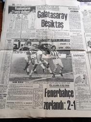 Hürriyet Gazetesi - 31 Mart 1974 - Saatlerinizi 1 Saat İleri Aldınız Mı - PTT'de Kademeli Olarak Grev Başladı - Almanya'da Ana Babalar Anayasa Mahkemesine Başvurdu Kaldırın Şu Modern Matematiği - Bülent Ecevit Türk Ulusu Ordusu İle Bir Bütündür - Köşk'ün Cevdet Sunay'a Otomobil Tahsis Etmesi Yerildi - Günseli Başar Hala Güzel - 27 Ses Bantı İle Diğer Belgeler Savcıya Verildi Nixon Teslim Oldu -  Zeki Müren'i Bugün Telespor'da İzleyeceğiz - Orak Çekiçli Bayrakları Ülkücü Gençler Asmış - 75'lik Zihni Dede İzmir Belediye Başkanı İhsan Alyanaktan İş Vermesini İstedi - Galatasaray Beşiktaş Maçı İnönü Stadında Saat 15.00 de Karşılaşıyor - Beşiktaş Kaptanı Sanlı Sarıalioğlu - Fenerbahçe Vefa Karşısında Zorlandı - Fenerbahçeli Futbolcu Osman Arpacıoğlu - Müzik Dünyasında Devrim Mina Ve Rafaella Aynı Programda - Şarkıcı Rita Pavone İkinci Defa Anne Oluyor - Devlet Başkanı Maaşına 22 Bin Lira Zam Yapıldı - Nedir Bu Modern Matematik