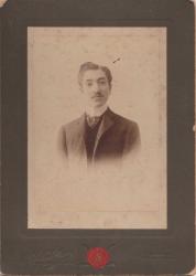 YÜZYILBAŞI DÖNEM KABİN FOTO ERKEK TİP  HATIRA POZU SİYAH BEYAZ FOTOĞRAF - ABDULLAH FRERES -