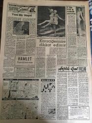 YENİ SABAH GAZETESİ 20 AĞUSTOS 1961 YIL :24 SAYI :8058--Propaganda tahdidini  MBK benimsemiyor --İzmir Enternasyonal Fuarı bu akşam açılıyor ---Gangsterin izi bulundu --Ö.İdare Eminsu için tahkikat açtı --Amerika nın Başkan Yardımcısı Bonn da --Bir genç ,sahil yolunda dövülerek öldürüldü ---Hasbi Beyin Adaylığı !:Siyavuşgil ---Radyo Programları --Makarios un muhalifleri tehdit ve tecavüze uğruyor ---Cezayir de 11 günde 1072 bomba patladı ---Mikoyanı öldürmek isteyen Japon tevkif edildi ---Japonya deprem ve su baskınları --8 Yıldır DIOR da mankenlik yapıyorum --Lazio Cana 2 sene için 33 bin dolar teklif etti --Galatasaray Hapoel i dün 3-1 mağlup etti ---Finali Fletcher le Hewitt oynuyor ---Beşiktaş İzmir de Altay a 2-0 mağlup ---Galatasaray :2 Fenerbahçe :1 ---Fenerbahçe ,Partizan Takımı ile Karşılaşıyor ---Gürsel ve Kennedy nin mesajları --Irza geçme suçlarının cezası artıyor --
