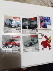 Tenten Tintin anahtarlık süs.Kabe görselli mini plastik kaydırmalı sürgülü puzzle yapboz oyuncak.Turbo sakız ciklet Araba görselli kağıtlar koleksiyon dekor tasarım hediye nostalji vintage retro reklam promosyon minyatür diorama