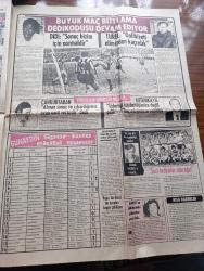 Günaydın Foto Haber 1 Gazetesi - 18 Aralık 1973 - 6 Arap Gerilla Pan Amerikan Uçağına Baskın Yaptı - Roma Havaalanı'nda Katliam 40 Ölü Var Fotoğraflar - İsmet İnönü Ağır Bir Kalp Krizi Geçirdi - Jim Maykıl Kırmızı Lekeler Foto Roman - karateci Kız Filiz Akın Fotoğraf - TRT Okuyucuların Tv'de Gördükleri - Kadın Şarkıcı Nuran Eren Aleyhte İfade Verince Kuzey Vargın Tahliye Edilmedi - Sümerbank Hazır Giyim Mağazası Açtı - Turizm Bakanlığı Fransız Afişçisine 180 Bin Liraya Bir Tek Afiş Yaptırdı Fotoğraf - Filtreli Harman Sigarası 50 Kuruş Ucuzlatıldı - Fatih'in Fedaisi Kara Murat Yazan Rahmi Muratoğlu Çizen Abdullah Turhan - Kalbimdeki Cehennem Foto Roman - Büyük Ralli 5 Kıtada Otomobil Yarışı Çizgi Roman - Pola Bana Söz Ver Çizgi Roman - Uzay Yolu Gezegenler Çarpışınca Çizgi Roman - Çelik Kanatlar Çizgi Roman - Fenerbahçe Beşiktaş Maçı Bitti Ama Dedikodusu Devam Ediyor - Fenerbahçe Teknik Direktörü Didi Sonuç Bizim İçin Normaldir - Beşiktaş Teknik Direktörü Metin Türel Açıklama