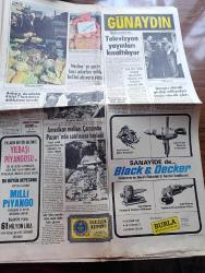 Günaydın Foto Haber 1 Gazetesi - 21 Aralık 1973 - Atlantik'te Facia - Golar Patricia Adındaki Dev İngiliz Gemisi Esrarengiz Bir Patlama Sonunda İkiye Bölünüp Battı 43 Kişi Kayboldu - İstanbul Beyoğlu Kadıköy Sineması Programı - Tarihte Bugün Padişahın Meclisi Fethi - Jim Maykıl Kırmızı Lekeler Foto Roman - TRT Tv'de Gördüklerimiz - Elektrik Tasarrufu İçin Televizyon Yayınları Kısaltılıyor - Amerikan Malları Fatih Çarşamba Pazarında Satılıyor - Medine'ye Geçen Hacı Adayları Yolda Bol Bol Alışveriş Yaptı - Profesör Hıfzı Timur İstanbul Üniversitesi Senatosu'nun Toplantısı Sırasında Öldü -  Fatih'in Fedaisi Kara Murat Yazan Rahmi Muratoğlu Çizen Abdullah Turhan - Club Reşat Taverna Reşadiye - Kalbimdeki Cehennem Foto Roman - Büyük Ralli 5 Kıtada Otomobil Yarışı Çizgi Roman - Pola Bana Söz Ver Çizgi Roman - Uzay Yolu Gezegenler Çarpışınca Çizgi Roman - Sabri Kiraz Göztepe Fenerbahçe'yi Durduramaz Dedi - Filiz Akın Hem Hakim Hem Mahkum Oldu Fotoğraf - Çizgili Çoraplar Seksi Gösteriyor