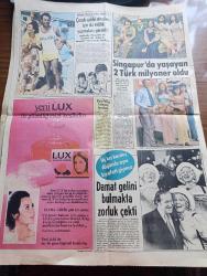 Günaydın Foto Haber 1 Gazetesi - 13 Aralık 1973 - Osman Kibar Karaoğlan Bülent Ecevit Başbakanlığa Değil Ama Belediye Başkanlığı Makamına Oturdu Dedi - Coşkun Sapmaz'ın Mahkemeye Verdiği Dilekçe Eşim Ajda Pekkan'dan Neden Boşanmak İstiyorum- Tuborg Hacılar İçin Alkolsüz Bira Yaptı - Hacettepe Üniversitesinde Yapılan Bir Ankete Göre Türk Erkekleri En Çok Kadınların Göğüslerine Ve Bacaklarına Bakıyor - Jim Maykıl Kırmızı Lekeler Foto Roman - TRT Tv'de Gördüklerimiz - Fatih'in Fedaisi Kara Murat Yazan Rahmi Muratoğlu Çizen Abdullah Turhan - Elektrik Tasarrufu İçin Türkiye Geceleri Karanlığa Gömülecek - Kalbimdeki Cehennem Foto Roman - Büyük Ralli 5 Kıtada Otomobil Yarışı Çizgi Roman - Pola Bana Söz Ver Çizgi Roman - Uzay Yolu Hayalet Gezegen Çizgi Roman - Fenerbahçe Türkiye Kupasında İkinci Turda - Osman Arpacıoğlu Ve Cemil Turan Pozisyonları Hovardaca Harcadı - Singapurda Yaşayan 2 Türk Taci Tınmaz Ve Avram Toranto Milyoner Oldu - Nathalie Wood İle Robert Wagner'in Çocuk Sahibi Olmaları