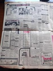 Günaydın Gazetesi - 18 Ocak 1974 - Annesi Bülent Ecevit'e Seslendi Pahalılık Canımıza Tak Dedi Oğlum - Erkekler Karlı Havada Denize Girer de Kadınlar Giremez Mi - Melek Görgün Soğuk Su Vücudu Diri Tutuyor Dedi Fotoğraf - Cevdet Sunay Bir Oda Ve Bir Sekreter İstedi - İstanbul Beyoğlu Kadıköy Sinema Programı - Jim Maykıl Cehennemden Dönen Kız Foto Roman - Çin Falı - TRT Tv'de Gördüklerimiz - İtalya'da Boşanmanın Tekrar Yasaklanması İçin Halk Oylaması Yapılacak - Hayatlarında İlk Defa Film Seyreden Mardinli Köylüler Şaşırıp Kaldı - Türk İş Genel Başkanı Seyfi Demirsoy Toprağa Veriliyor - Fatih'in Fedaisi Kara Murat Yazan Rahmi Muratoğlu Çizen Abdullah Turhan - İstanbullu Berber Serkis Mamikon Hollandalıların Gözbebeği Oldu - Kalbimdeki Cehennem Foto Roman - Pola Bana Söz Ver Çizgi Roman - Uzay Yolu Gezegenler Çarpışınca Çizgi Roman - Büyük Ralli 5 Kıtada Otomobil Yarışı Çizgi Roman - Çelik Kanatlar Çizgi Roman - Almanların Gol Makinesi Müller Gol Kralı Yine Ben Olacağım - Cemil Turan