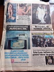 Günaydın Foto Haber 1 Gazetesi - 12 Ocak 1974 - Bülent Ecevit Görev Bize Verilirse Hükümeti Kurmaya Hazırız Dedi - Türkiye Boks Şampiyonasında Yenilen De Yenen De Kan İçinde Kaldı - Almanya'da Afyonlu Müzeyyen Kaya Ormanda Boğularak Öldürüldü - Gümrükteki Hurda Otomobil 48 Bin Liraya Satıldı - Jim Maykıl Cehennemden Dönen Kız Foto Roman - Sex Show Galatasaray Olimpia Night Club - Ziraat Bankası İzmir Çiğli Şubesindeki Yolsuzluk 16 Milyon Liraya Yükseldi -  Sümerbank Bir Yıl İçinde 2,5 Milyar Lira Zarar Etti - Fatih'in Fedaisi Kara Murat Yazan Rahmi Muratoğlu Çizen Abdullah Turhan - Kalbimdeki Cehennem Foto Roman - Parti Diktatoryası Yazan Necati Zincirkıran - Darüşşafaka Sporda Hamleler Yapıyor - Pola Bana Söz Ver Çizgi Roman - Büyük Ralli 5 Kıtada Otomobil Yarışı Çizgi Roman - Uzay Yolu Gezegenler Çarpışıyor Çizgi Roman - Alf Ramsey'in Formsuz Dediği Moore Çamurda Kondisyon Çalışması Yapıyor - Fenerbahçe Batı Berlin'e Gitti - Beşiktaş Kulübü Genel Sekreteri Cengiz Kap - Sydne Rome