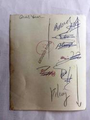 GÖNÜL YAZAR'IN ORİJİNAL 5'Lİ FOTOĞRAF SETİ - 18 x 12 cm EBADINDA - GÖNÜL YAZAR ŞIK ELBİSESİYLE SAHNEDE ŞARKI SÖYLERKEN ÇEKİLMİŞ 5 FARKLI KARE