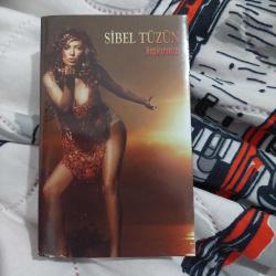 SİBEL TÜZÜN KIPKIRMIZI KASET
