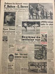 YENİ SABAH GAZETESİ 5 EKİM 1960 YIL :23 SAYI :7747--Duruşmalar gelecek hafta bugün başlıyor --S.Sarper ,Kurşçef ile görüştüm dedi --Ticaret Bakano Zirai Vergi Alınacaktır Dedi --DP nin feshine dair gerekçe açıklandı --Eroin kaçakçısı bir büyükelçi yakalandı ---Sağlık Bakanı Bölge Bölge İlerleyeceğiz Dedi --Dün yurtta beş cinayet işlendi --Kennedy Umumi bir fedakarlık lazım diyor --İstanbul Rehberi ---Trafik kazalarının çoğuna yayalar sebebiyet veriyor ---Doğu ve Barı Almanya arasında garip hadiseler --Ankaea da husui maç :Fenerbahçe -Galatasaray --Spor Sitesi Kuruluyor --A Milliler noksan kadro ile çalıştı ---Beşiktaş da istifalar var ---Spor -Toto tasnif memuresi bayıldı --Örfi İdare 1 Mart a kadar uzatıldı --