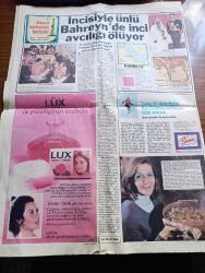 Günaydın Foto Haber 1 Gazetesi - 11 Şubat 1974 - Aktör Salih Güney Yanında Başka Erkeklere Bakan Oya Peri'ye Meydan Dayağı Attı - Annesi Nazar Değmesin Diye Gümrük Bakanı Mahmut Türkmenoğlu'na Mavi Bir Nazar Boncuğu Taktı Fotoğraf - Jim Maykıl Cehennemden Dönen Kız Foto Roman - Beyoğlu Kadıköy Sinema Programı - TRT Tv'de Gördüklerimiz - Polisler Robot Gibi Oldu - Ceni Sıraselviler Taksim - Hale Kıvanç - Fatih'in Fedaisi Kara Murat Yazan Rahmi Muratoğlu Çizen Abdullah Turhan - Kalbimdeki Cehennem Foto Roman - Tarihte Bugün Şeyh Said İsyanı - İş Bankası'nın Dolapdere Şubesine Giren Şahıslar Bir Hesap Makinesi Çaldı -  TRT Genel Müdürlüğü'ne Yazar İsmail Cem Getirildi - Antrenör Birch'in Yumruğu Galatasaray'ın Başına Dert Açtı - Galatasaraylı Futbolcular Mahkemeye Çıkarıldılar - Baskette Beşiktaş Galatasaray'ı 77 74 Mağlup Etti - Petrol Körfezinin İncileri Röportaj Erdoğan Arıpınar Fotoğraflar Gündüz Serdengeçti - Lux Tuvalet Sabunu