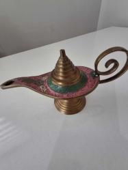 pirinç malzemeden yapılmış kandil