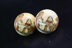 BÖYLESİ HİÇBİR YERDE YOK TAM ANTİKA 2 ADET RESİMLİ MASA ÇEKMECE KULPU DETAYLAR RESIMLERDE (DELİKLİ RAF LOVE KUTU