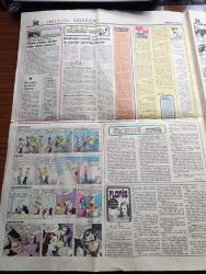 Hürriyet Çarşamba Gazetesi - 27 Mart 1974 - Seç Seç Al - Mahmutpaşa'da Tezgahta Satılan Ayakkabılar Kapış Kapış Alınıyor - 400 Liralık Ayakkabılar 125 Liraya - Sümerbank Bile Pahalı - Konak Artığı Eşyalar Rağbette Bit Pazarına Akın Var - Kuledibindeki Bitpazarı Sabahtan Akşama Kadar Müşterilerle Dolup Taşıyor Fotoğraf - Serbest Kürsü Yöneten Tahsin Öztin - Yıldırım Servis - Hayat Arkadaşı Köşesi - Bizimkiler Çizgi Roman - Fatoş Çizgi Roman - Güngörmüşler Çizgi Roman - Dedektif Nik'in Maceraları Çizgi Roman - Türk Kelebeği Anlatan Mehmet Ali Kayan Yazan Hasan İzzettin Dinamo Yazı Dizisi - Floris Yazan Jacqueline Monsigny Yazı Dizisi - Tarkan Kurt Kanı Yazan Ve Çizen Sezgin Burak - Aşk Foto Roman Başrolde Semra Özdamar Ve Cemil Yağmur Ve Süleyman Turan Kenan Pars ve Muazzez Kurdoğlu - Dünü Yaşayamazsın Yazan Çizen Faruk Geç - Aktör Jean Gabin İnzivaya Çekiliyor Fotoğraf - Sefiller'in Dev Oyuncusu - Kadınların En Gözde Kumaşı Fitilli Kadife Moda Oldu - Baharın Ceketleri Fotoğraf -