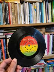 Orhan Gencebay- Sen de Bizdensin,Sev Dedi Gözlerim Plak