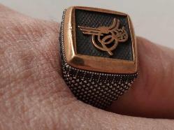 OSMANLI SON DÖNEMİ SARI AKSAMLAR ALTIN KAPLAMA SİYAH MİNELİ OSMANLI TUĞRALI ORİJİNAL MUHTEŞEM SANATSAL GÜMÜŞ YÜZÜK 1AA2UU1 ÇOK NADİR