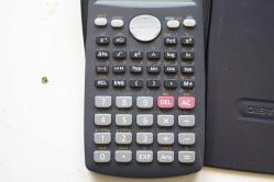 CASİO FX-82MS S-V.P.A.M  Casio FX-82MS  Fonksiyonlu Bilimsel Hesap Makinesi SORUNSUZ 2'EL (YUKARI RAF