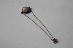 GÜMÜŞ 925 AYAR  BİLEKLİK    %100 ORJİNAL GÜMÜŞ  DETAYLAR RESIMLERDE (DELİKLİ RAF YUVARLAK KUTU