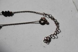 GÜMÜŞ 925 AYAR  BİLEKLİK    %100 ORJİNAL GÜMÜŞ  DETAYLAR RESIMLERDE (DELİKLİ RAF YUVARLAK KUTU