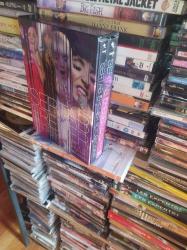 Sertab Erener - Otobiyografi - İstanbul Konseri (1 DVD + 2 CD + Fotobiyografi Kitabı Kutulu Takım)