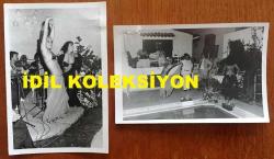 GÖNÜL YAZAR'IN ORİJİNAL 2'Lİ FOTOĞRAF SETİ - 16 x 11cm EBADINDA - GÖNÜL YAZAR SAHNEDE DANSÖZ KOSTÜMÜYLE DANS EDERKEN ÇEKİLMİŞ 2 FARKLI FOTOĞRAF