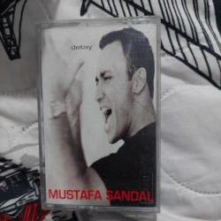Kaset Mustafa sandal detay