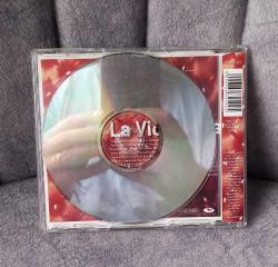 RİCKY MARTİN  LİVİN'LA VİDA LOC'A CD ALBÜM KONDİSYON YÜKSEK KOLEKSİYONLUK NADİR .