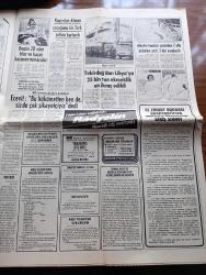 Günaydın Gazetesi - 6 Aralık 1977 - Bülent Ecevit Milliyetçi Cepheyi Vatandaşlarla Anlatıyor - Bülent Ecevit Bu Hükümetten Ben de Sizde Çok Şikayetçiyiz Dedi - Bülent Ecevit'e Atılan Taş Ali Topuz'a Rastladı - İstanbul Belediyesi Boğaz Köprüsü'nün Elde Ettiği Gelirden Hisse İstiyor - Aytekin Kotil - Bülent Ersoy Bir Süre Sahneye Çıkamayacak - Urfa'da Olay Çıkaran 80 Ülkücü Mahkemeye Sevk Edildi - Eski Jet Bakan Vedat Ali Özkan Dün Devrek'te Toprağa Verildi - Hafiyesi Mahmut Karikatür - Erbakan'ın Hac Ve Irak Seferi Röportaj Ertuğrul Akbay Yazı Dizisi - Kuzeyin Refah Ülkesi Danimarka'da Türkler Röportaj Gündüz Serdengeçti - Güzin Abla Köşesi - Tefeciler Dizisi - Tefeciler'in Alex'ini Ünlü Aktör Kirk Douglas Canlandırıyor Fotoğraf - İngilizlerin Bol Soyunan Yıldızı Joan Collins Avril'i Oynuyor Fotoğraf - Adana Çakıl Gazinosu Sunar Kenan Temiz - Urfa Turist Pavyon Sevim Candaner - TV Yıldızlarını Seçiyoruz - Samsun'da İtalyan Katolik Kilisesinin Yıktırılması Durduruldu - Erol Evgin Foto