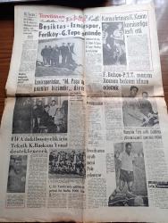 Halk'a Ve Olaylara Tercüman Gazetesi - 25 Aralık 1965 - Kağıthane Cam Fabrikasında Facia İnfilak 12 Ölü 7 de Yaralı Var - 2400 Din Adamı'nın İntibakı Sağlanacak - Yunanlılar 12 Adalara Askerî Yığınak Yapıyor - Hakim Halimem Türküsünü Adliyede Çaldı - Hâkim Bilirkişi Gönül Yazar Plağı Mahkemede Birkaç Defa Dinlediler - Yol Dergisi Yazan Ahmet Kabaklı - Bulutlar Dağılınca Yazan Muazzez Tahsin Berkant Yazı Dizisi - Suriye'nin Yeni Başbakanı Salah Bitar - Katerina'nın Gözyaşları Yazan Murat Sertoğlu Yazı Dizisi - Kazıklı Voyvoda Yazan Yakup Özdemir - Sır Veren Ölür Yazan Hayri Muhittin Dalkılıç Yazı Dizisi - Silah Kanunu Çizen Bishop - Sihirbaz Mandrake Çizen Falk Davise- Ayların Sultanı Ramazan Derleyen Murat Sertoğlu - Gülriz Sururi Ve Engin Cezzar Yaşar Kemal'in Tenekesi için Kapalı Gişe Oynuyorlar - Madame Butterfly İstanbul Operasında - Beşiktaş İzmirspor Maçı - Fenerbahçe PTT Maçını Romen Hakem İdare Edecek - Brezilya'nın Siyah İncisi Pele Evleniyor - At Yarışları Tahminleri - Beykoz