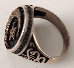 OSMANLI SON DÖNEMİ ESKİ ARAPÇA YAZI MOTİFLİ ORİJİNAL SİAYAH KRİSTAL TAŞLI AY YILDIZI ALTIN KAPLAMA MUHTEŞEM KORUYUCU GÜMÜŞ YÜZÜK RR1A1RR1 ÇOK NADİR