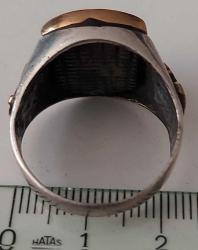 OSMANLI DÖNEMİ KEHRİBAR TAŞ ÜSTÜ VE GÜMÜŞ ÜSTÜ TUĞRALI SARI AKSAMLAR ALTIN KAPLAMA MUHTEŞEM GÜMÜŞ YÜZÜK 2OOO1A1A ÇOK NADİR