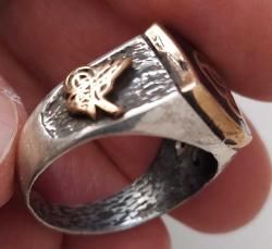 OSMANLI DÖNEMİ KEHRİBAR TAŞ ÜSTÜ VE GÜMÜŞ ÜSTÜ TUĞRALI SARI AKSAMLAR ALTIN KAPLAMA MUHTEŞEM GÜMÜŞ YÜZÜK 2OOO1A1A ÇOK NADİR